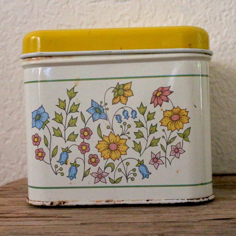Vintage Floral Metal Storage Tin - Picture 7 of 10